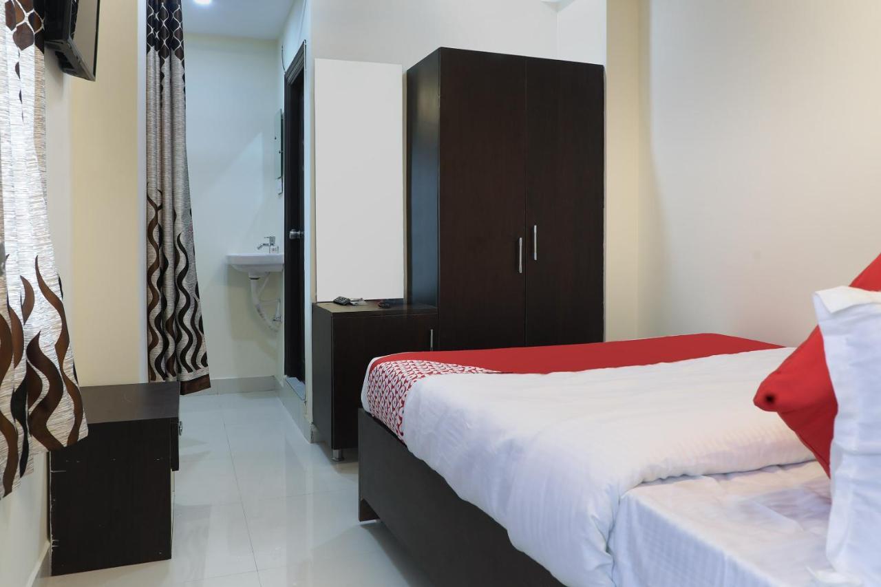OYO 15956 Aurobindo Comforts Kondapur  Exterior foto